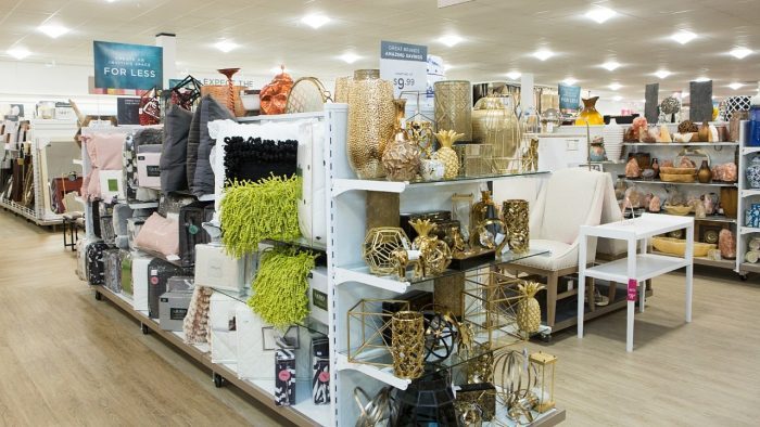 Why Wholesale Buying Is the Backbone of Successful Home D&eacute;cor Retail